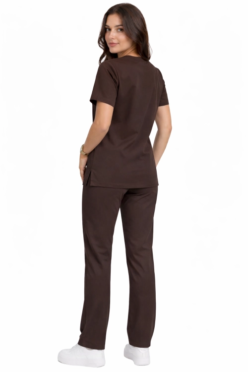 Casual  PREMIUM  Komplet medyczny w kolorze czekoladowym,klasyczne proste spodnie